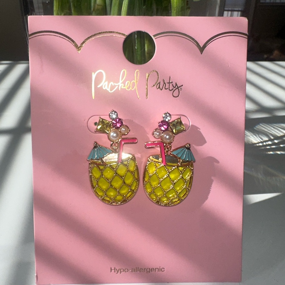 🍍 PACKED PARTY PINA COLADA EARRINGS🍍